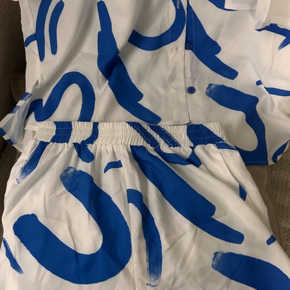 3 piece set: bralette, shorts, and blouse - Picture 4 of 4